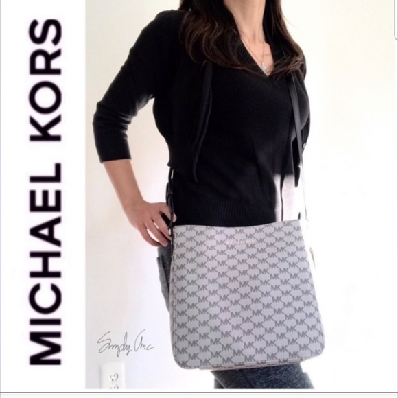 NWT authentic MK monogram messenger black silver - Picture 3 of 4